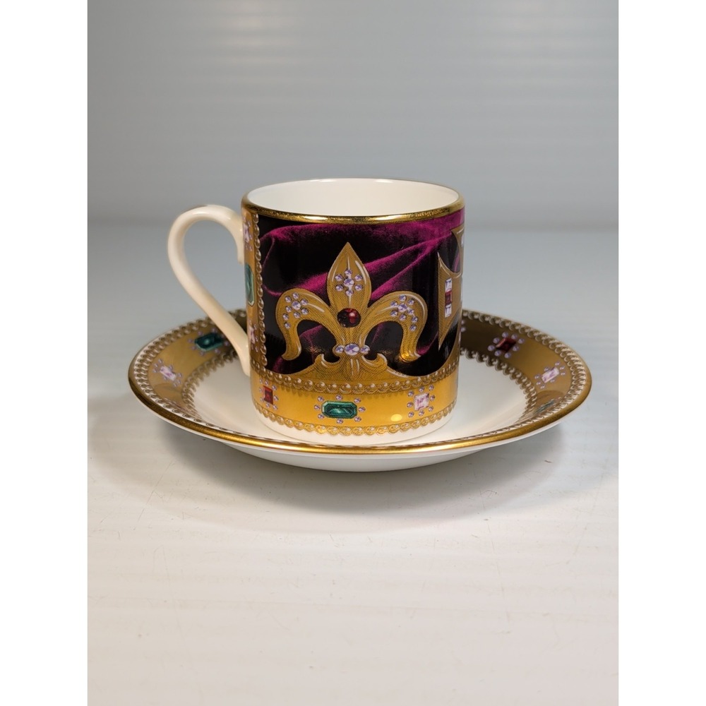 VTG Fleur De Lys Historic Royal Palaces Teacup & Saucer Bone China England